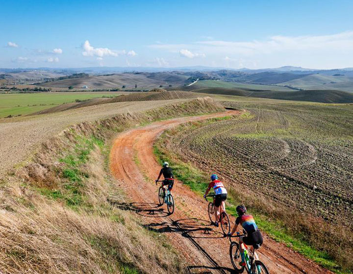 gravel bike tours italy